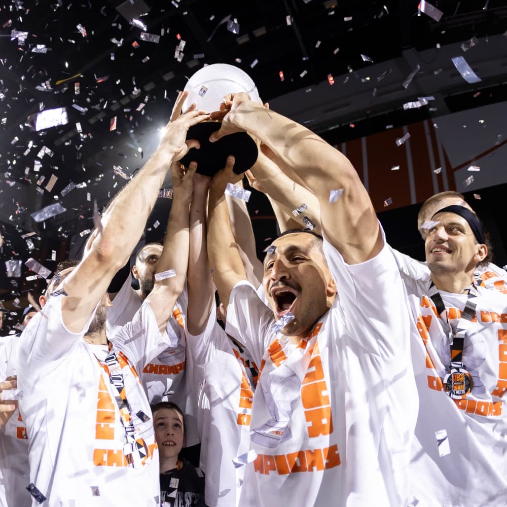 Фото BUZZER и WINLINE UBA